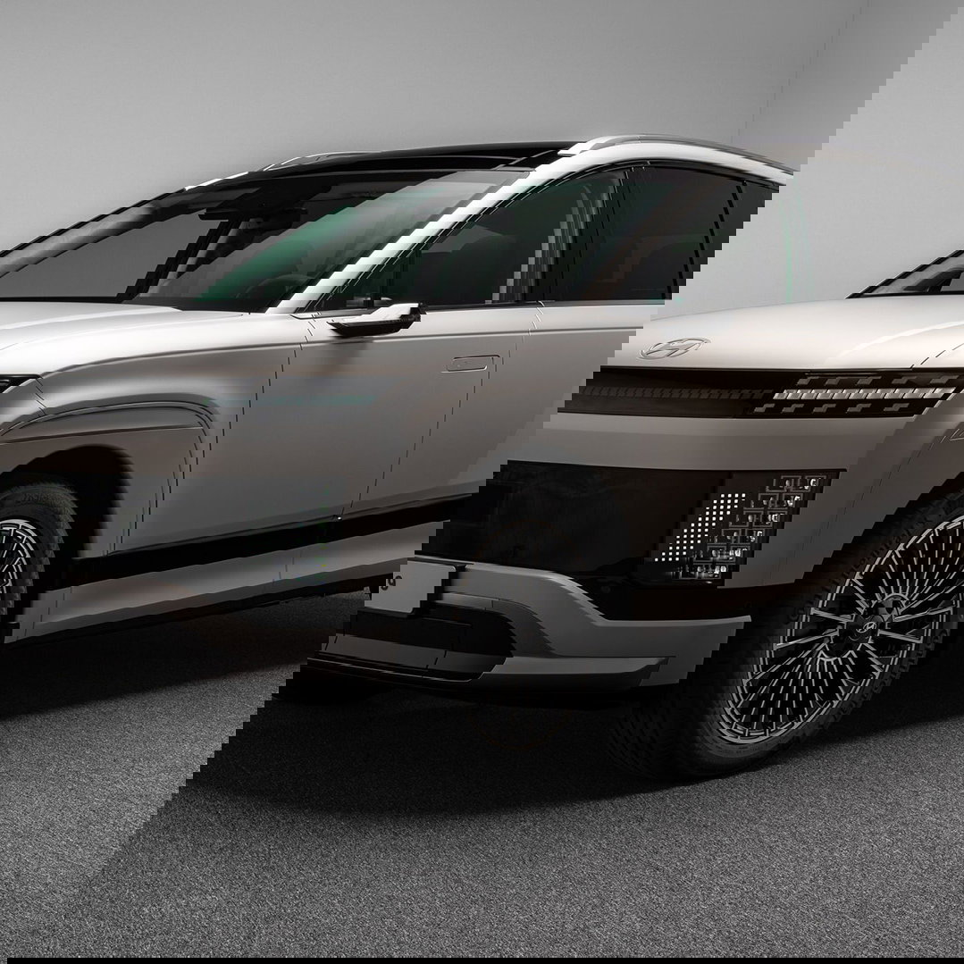 Hyundai Ioniq 9, front 3/4